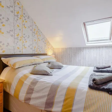 Hallam House بيت للعطل