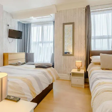 Hallam House بيت للعطل Filey
